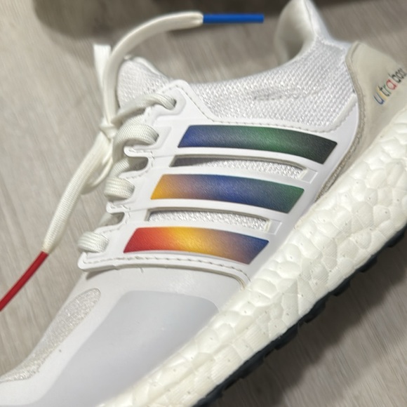 🎉Like New! Worn once Adidas Womens Shoes - Picture 11 of 11